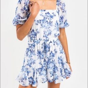 GENTLY USED Francesca’s (TRIXXI Brand) Kara Floral Puff Sleeve Romper; Size XL